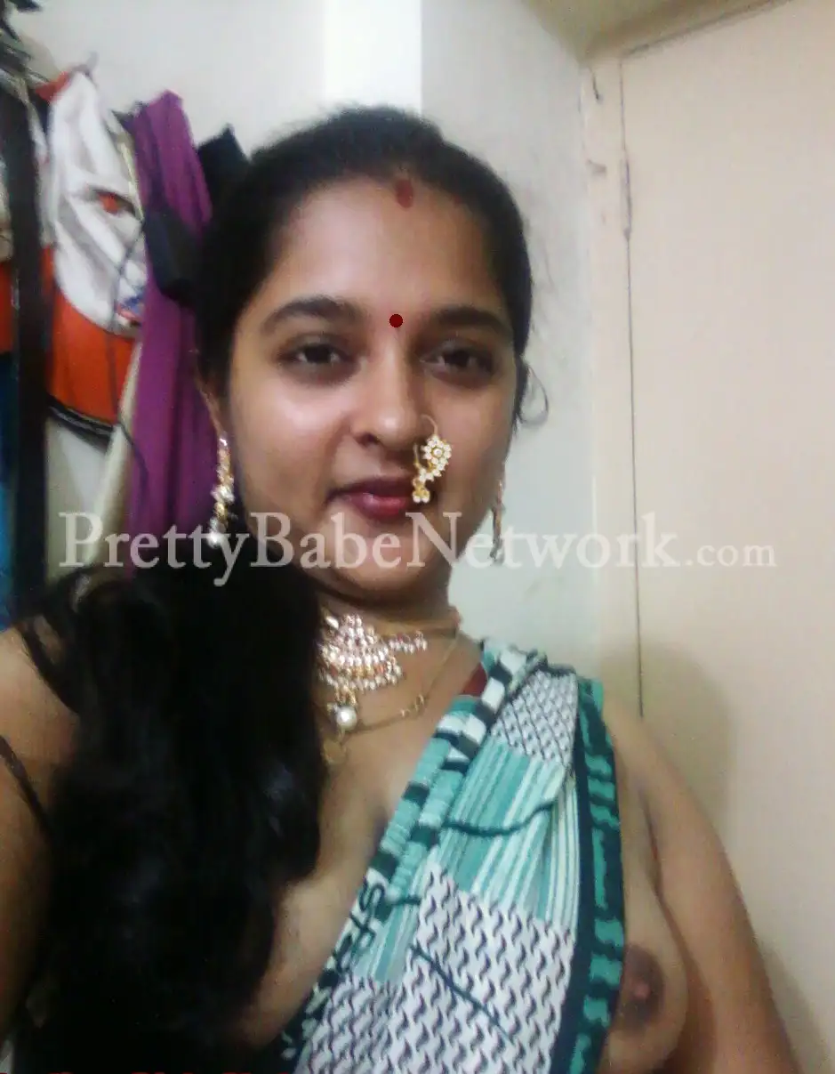 Bihari Bhabhi Sheetal - Experienced Noida Housewife Escort in Sector 39
